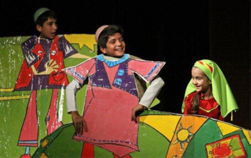 کودکان خودرا پای اولین کنسرت موسیقی تئاتر کودک بنشانید
