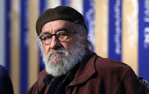 این بی فرهنگ ها به بازیگری توهین کردند که جای پدربزرگ شان است
